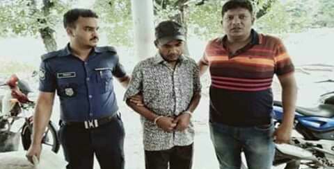 পরীক্ষায় ফেল করানোর ভয় দেখিয়ে ছাত্রীকে ধর্ষণ, শিক্ষক গ্রেফতার